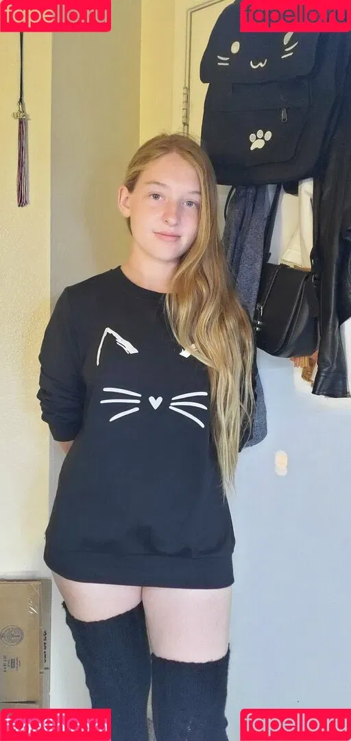 rainthelittlekitten Onlyfans Photo Gallery 