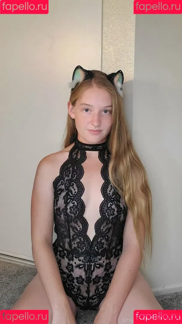 rainthelittlekitten Onlyfans Photo Gallery 