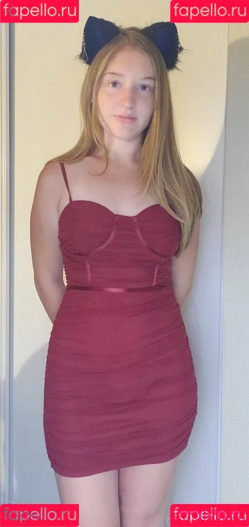 rainthelittlekitten Onlyfans Photo Gallery 