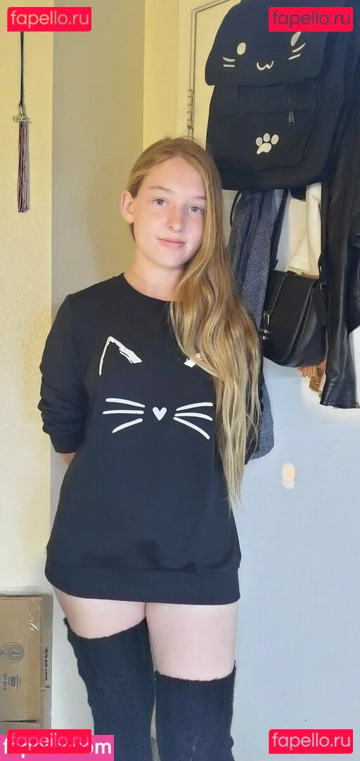 rainthelittlekitten Onlyfans Photo Gallery 