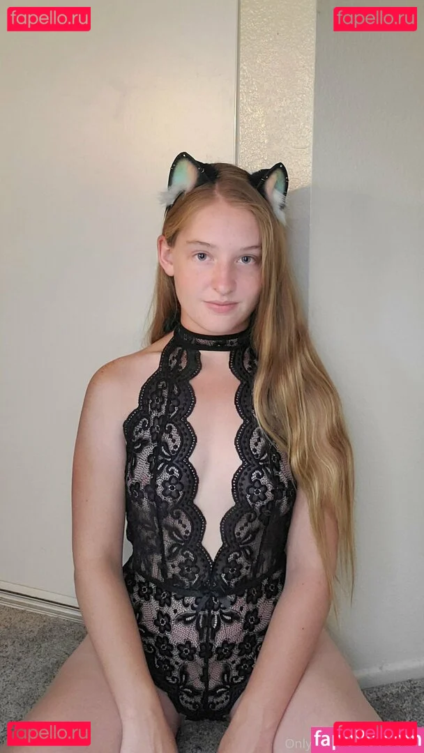 rainthelittlekitten Onlyfans Photo Gallery 