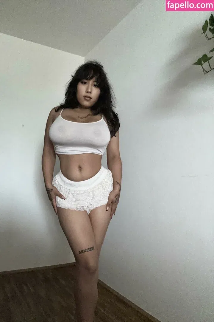 wabisabi.akine Onlyfans Photo Gallery 