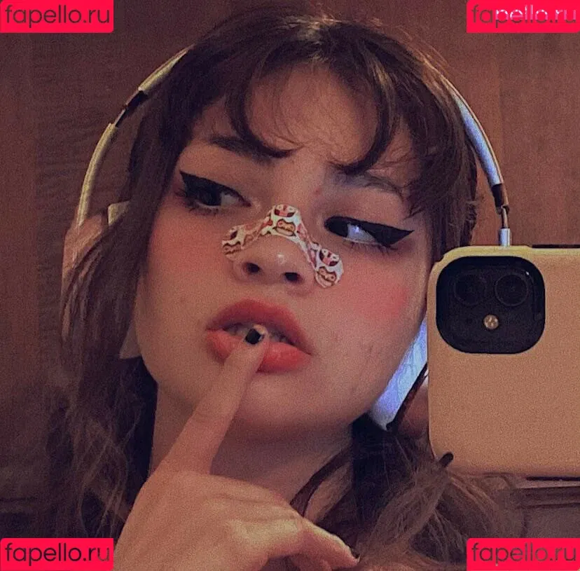 Teeniepet Onlyfans Photo Gallery 