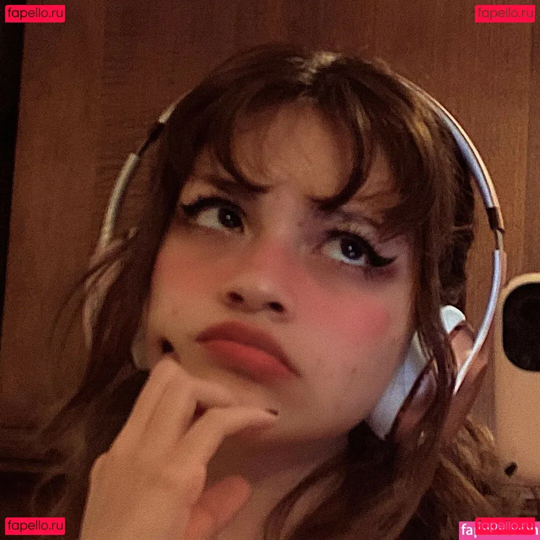 Teeniepet Onlyfans Photo Gallery 