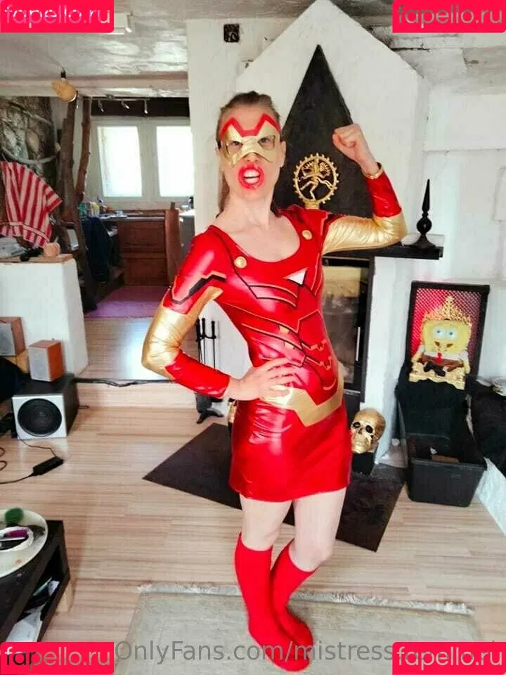 mistress.remmel Onlyfans Photo Gallery 
