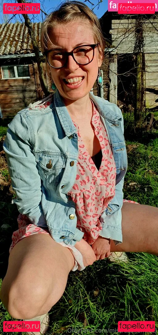 mistress.remmel Onlyfans Photo Gallery 