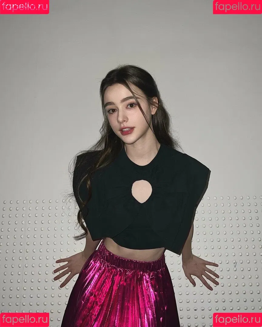 Dasha Taran Onlyfans Photo Gallery 