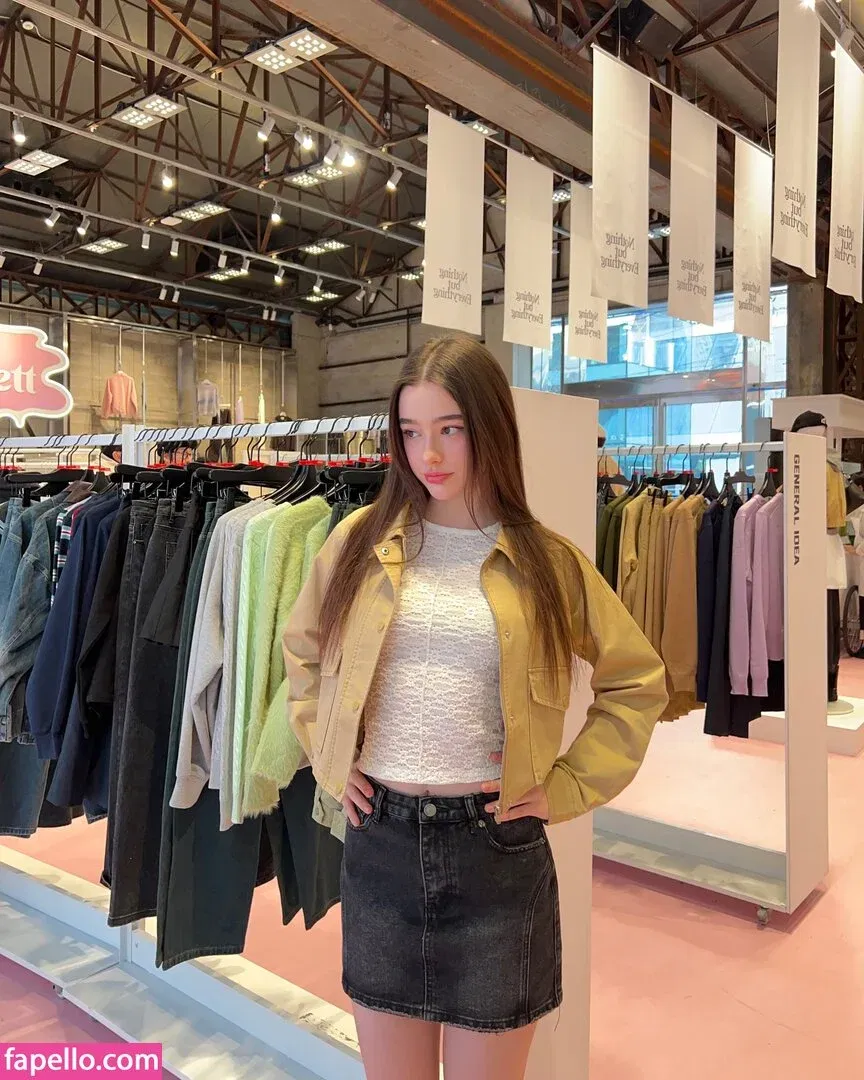 Dasha Taran Onlyfans Photo Gallery 