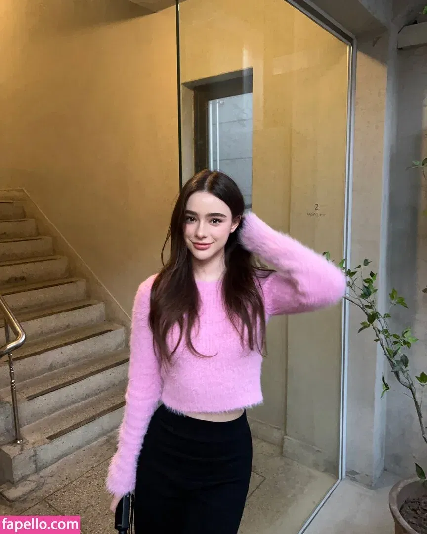 Dasha Taran Onlyfans Photo Gallery 