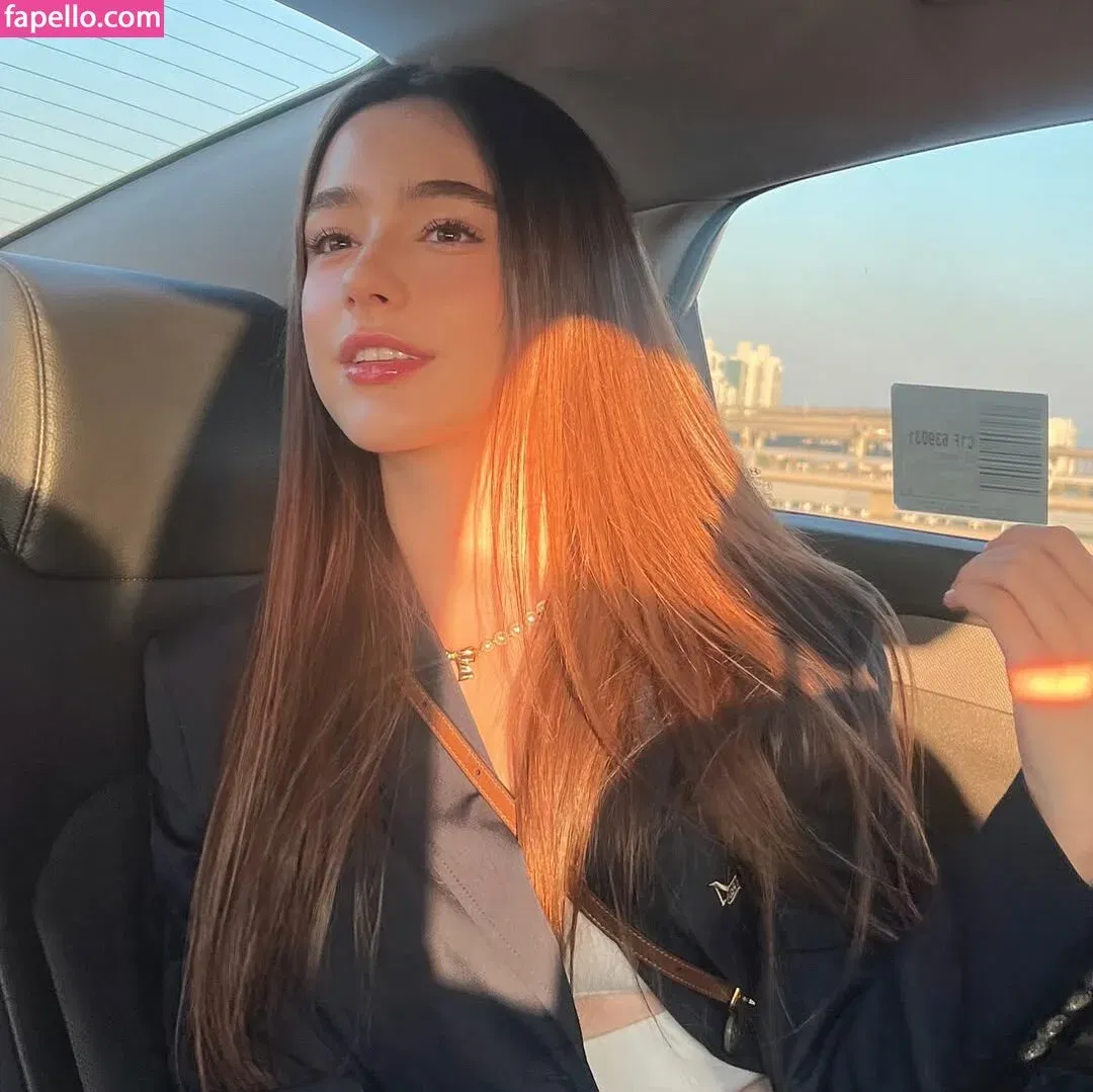 Dasha Taran Onlyfans Photo Gallery 