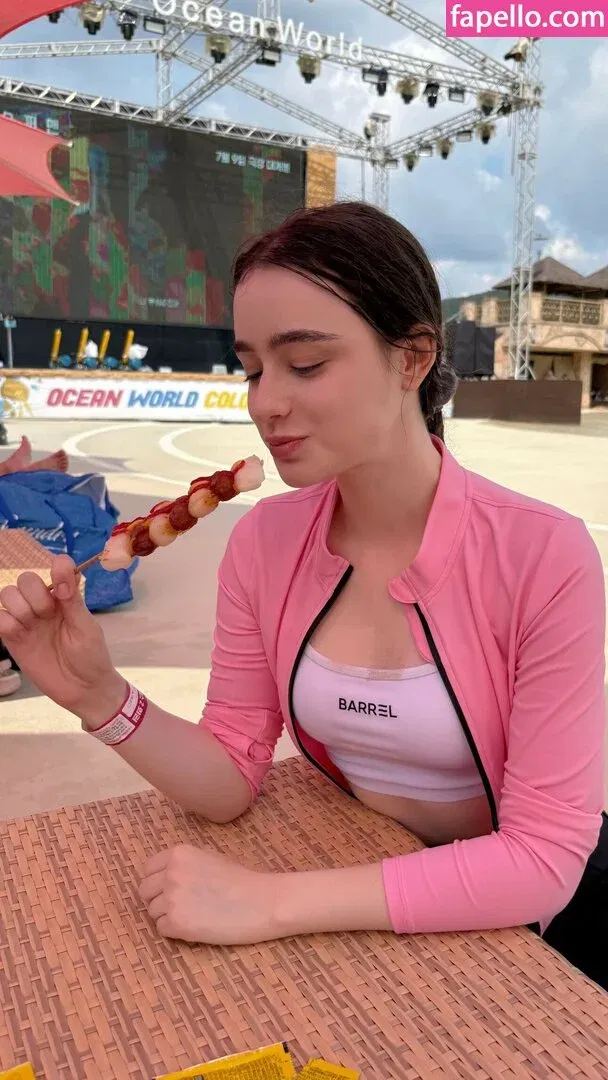 Dasha Taran Onlyfans Photo Gallery 