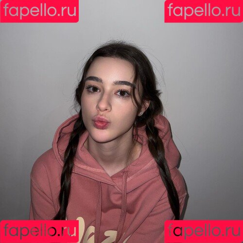 Dasha Taran Onlyfans Photo Gallery 