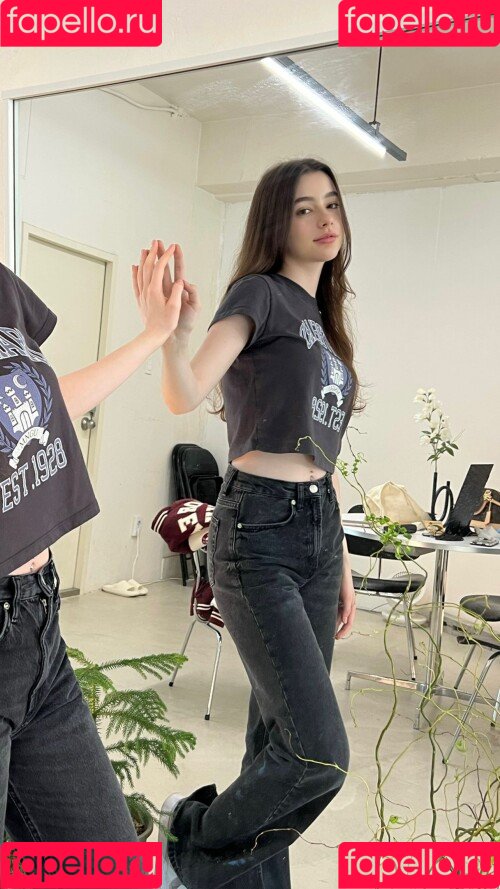 Dasha Taran Onlyfans Photo Gallery 