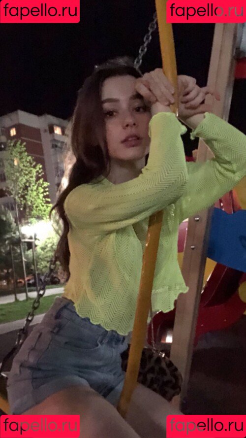 Dasha Taran Onlyfans Photo Gallery 