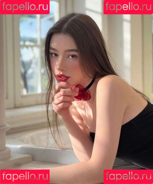 Dasha Taran Onlyfans Photo Gallery 