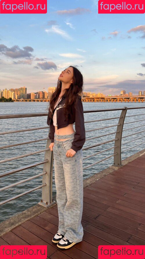 Dasha Taran Onlyfans Photo Gallery 