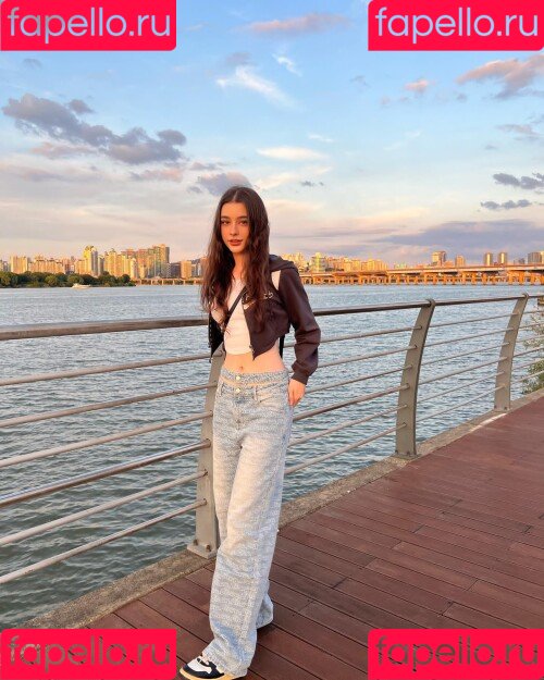 Dasha Taran Onlyfans Photo Gallery 