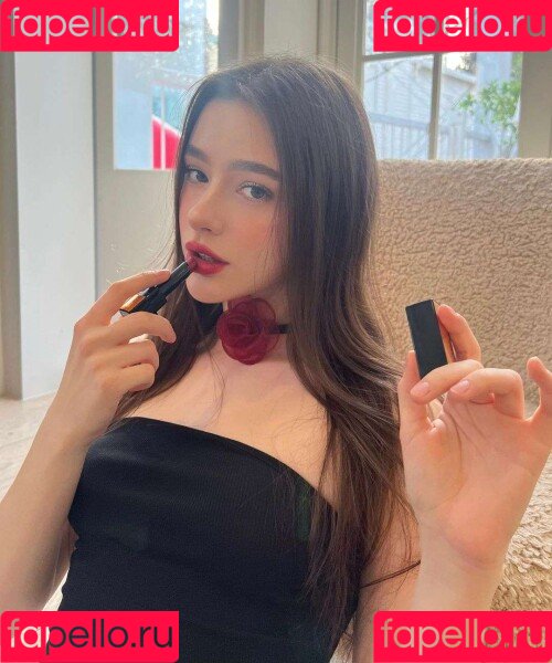 Dasha Taran Onlyfans Photo Gallery 