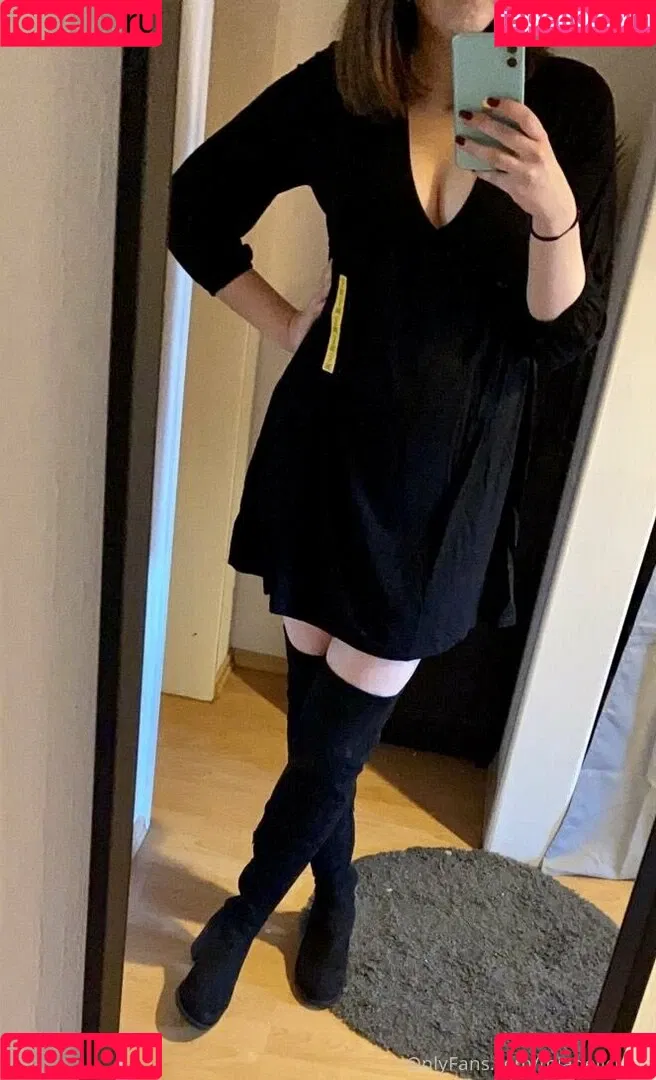 miadelicious Onlyfans Photo Gallery 