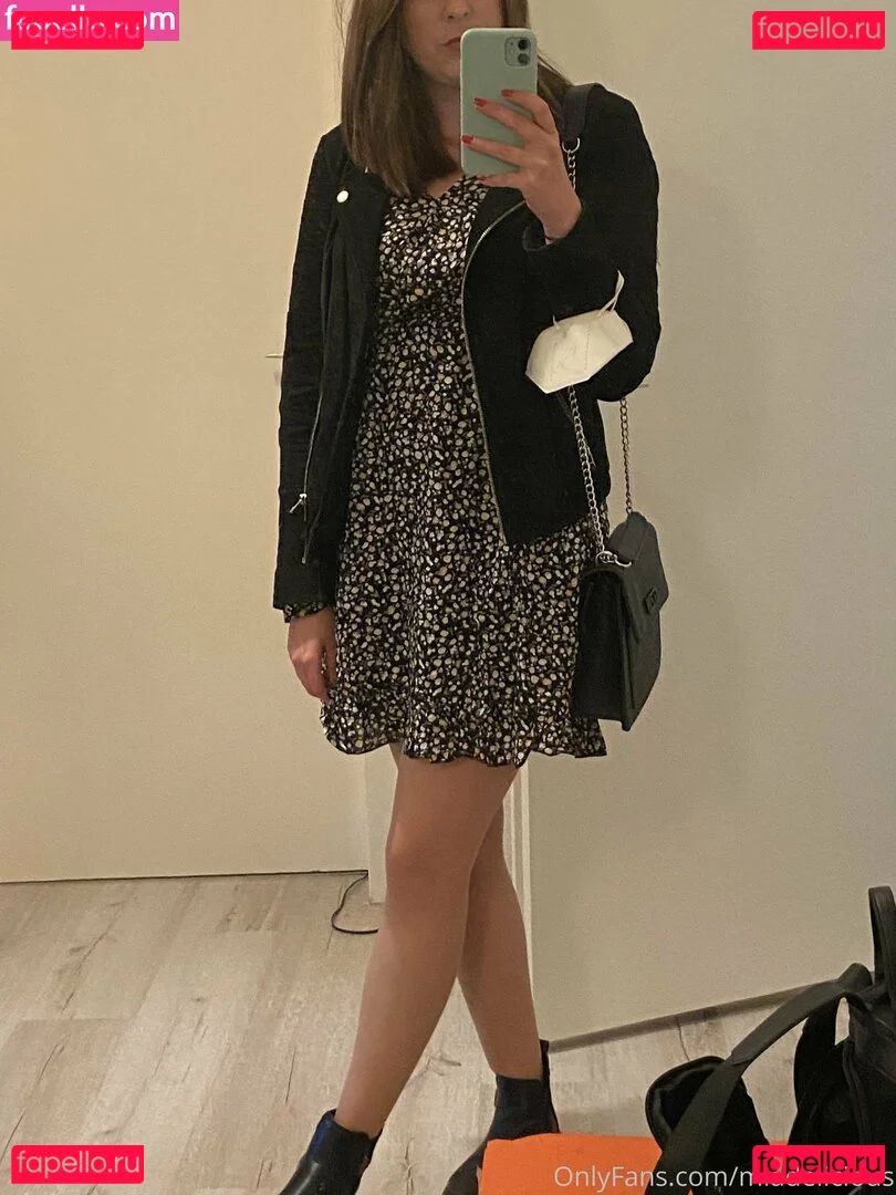 miadelicious Onlyfans Photo Gallery 