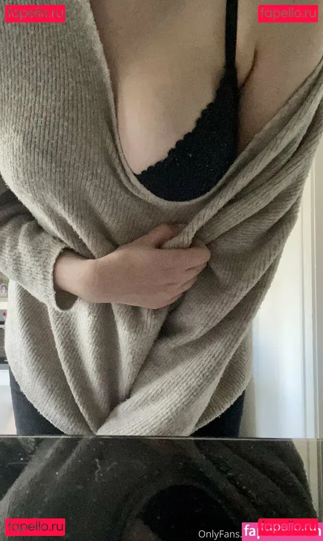 miadelicious Onlyfans Photo Gallery 