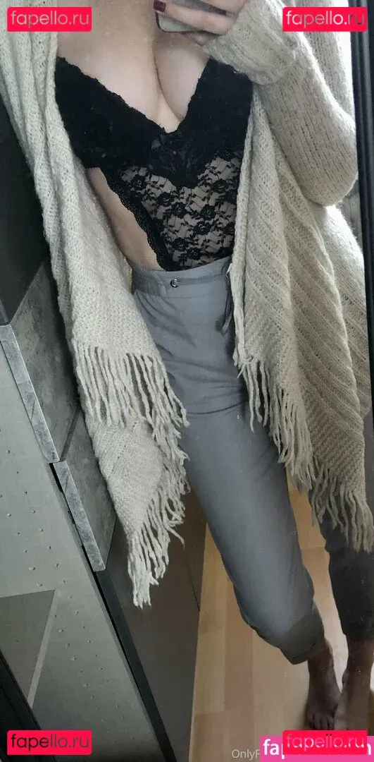 miadelicious Onlyfans Photo Gallery 