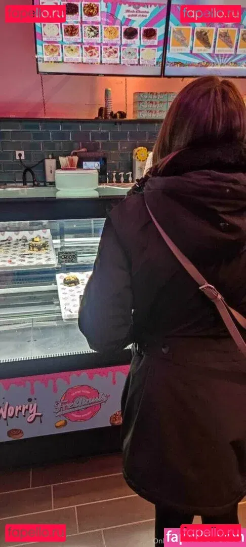 miadelicious Onlyfans Photo Gallery 