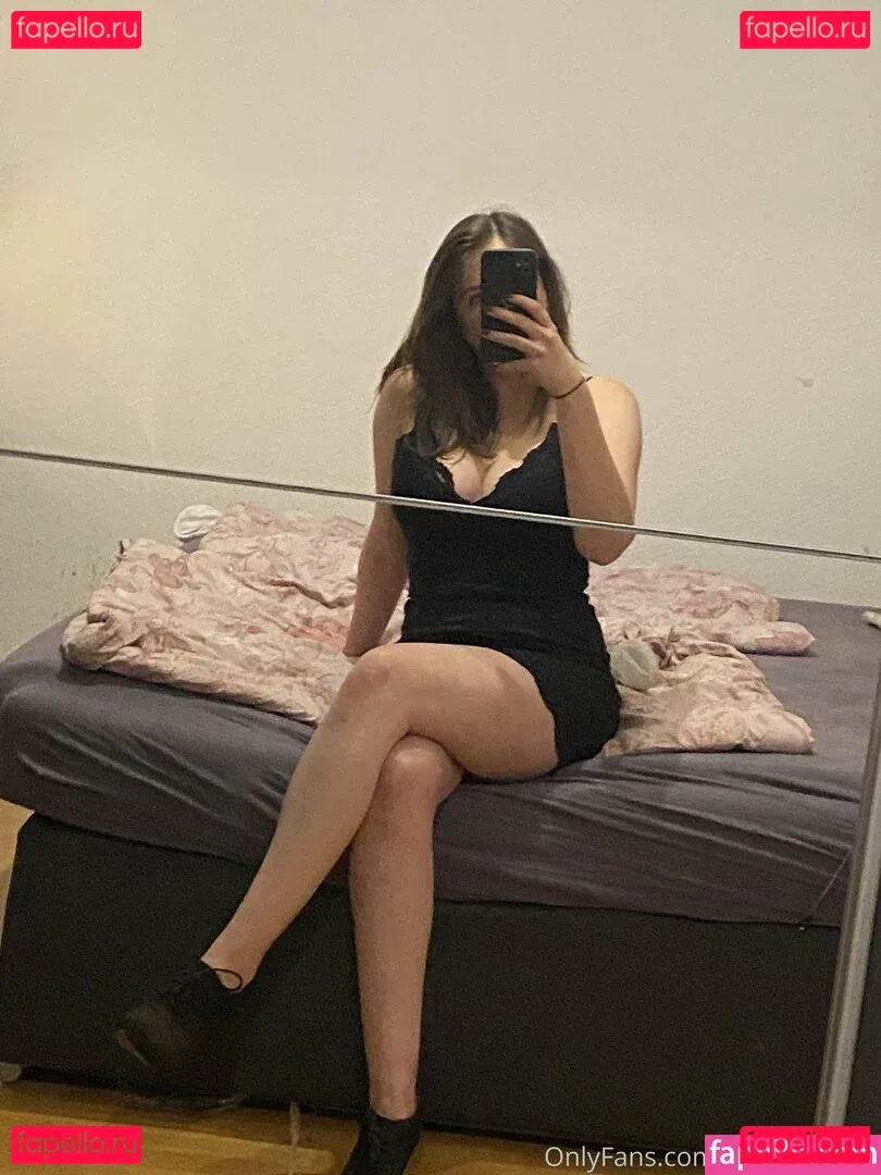 miadelicious Onlyfans Photo Gallery 