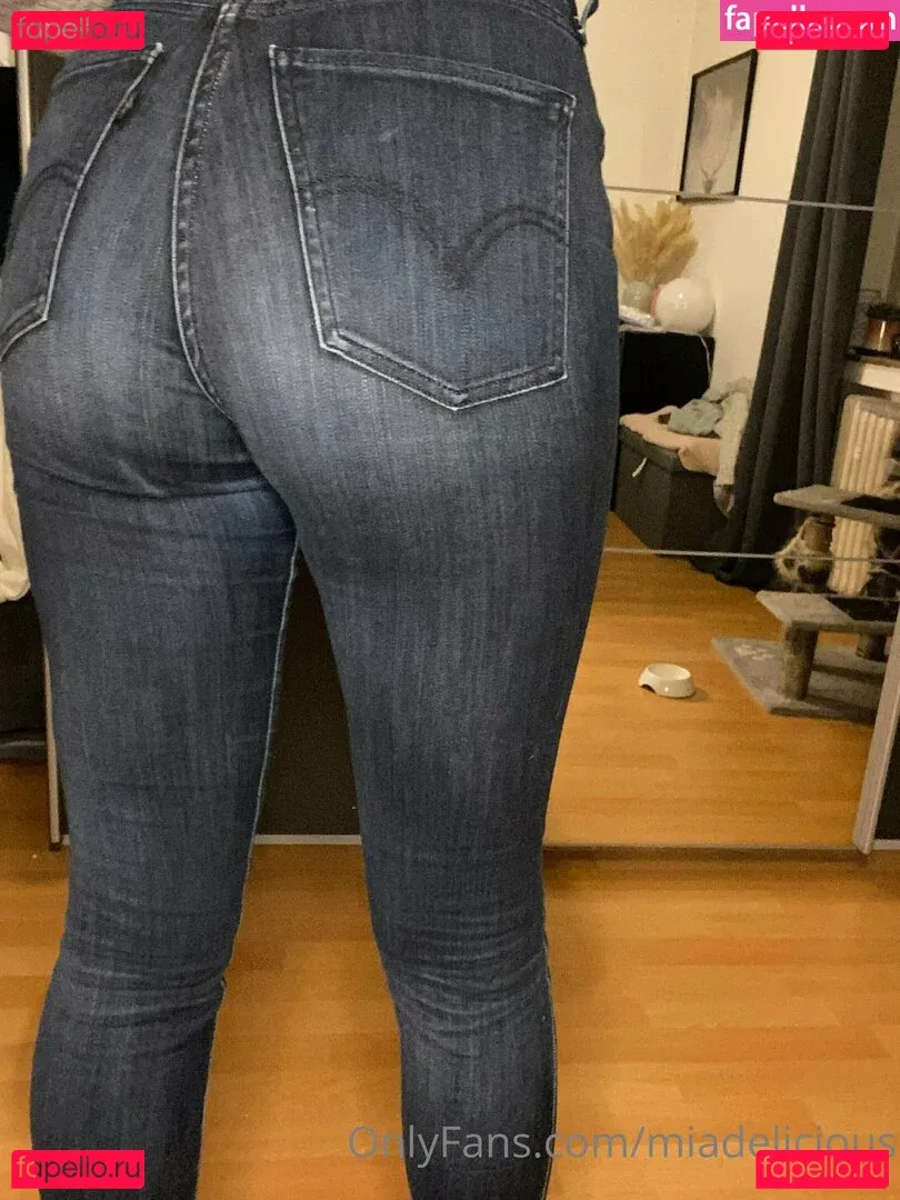 miadelicious Onlyfans Photo Gallery 