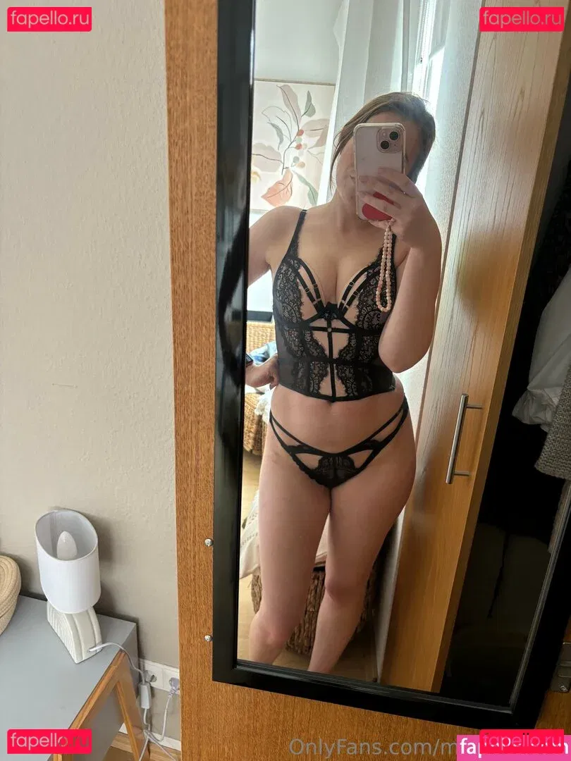 miadelicious Onlyfans Photo Gallery 