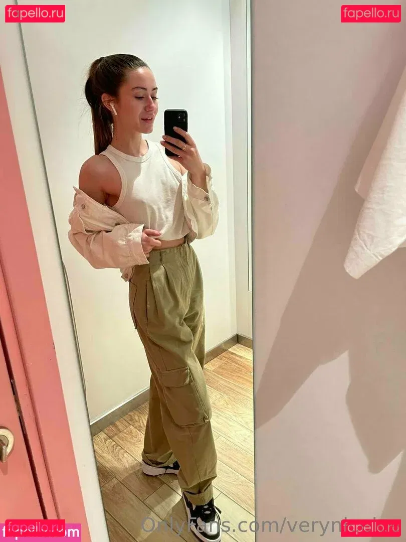 yanasugarr Onlyfans Photo Gallery 