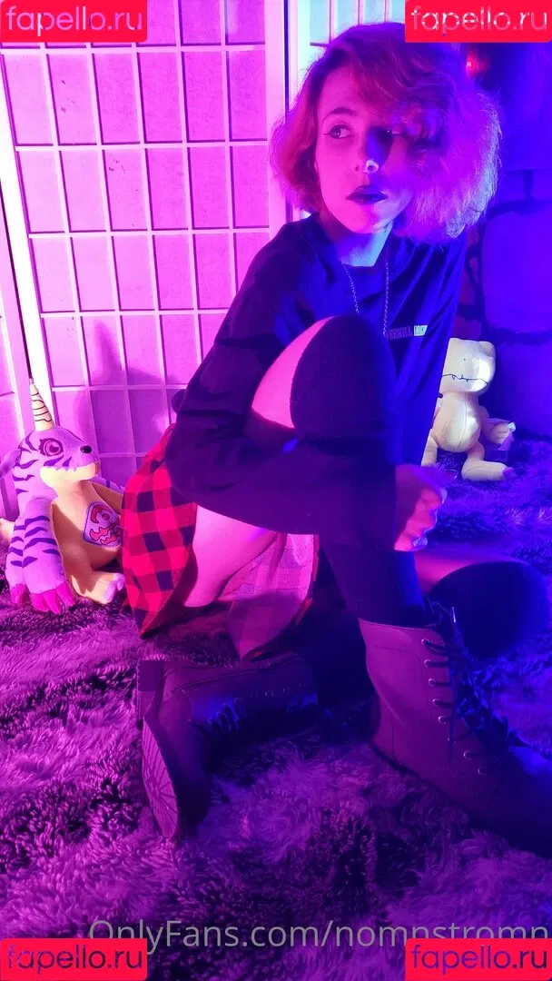 nomnstromn Onlyfans Photo Gallery 