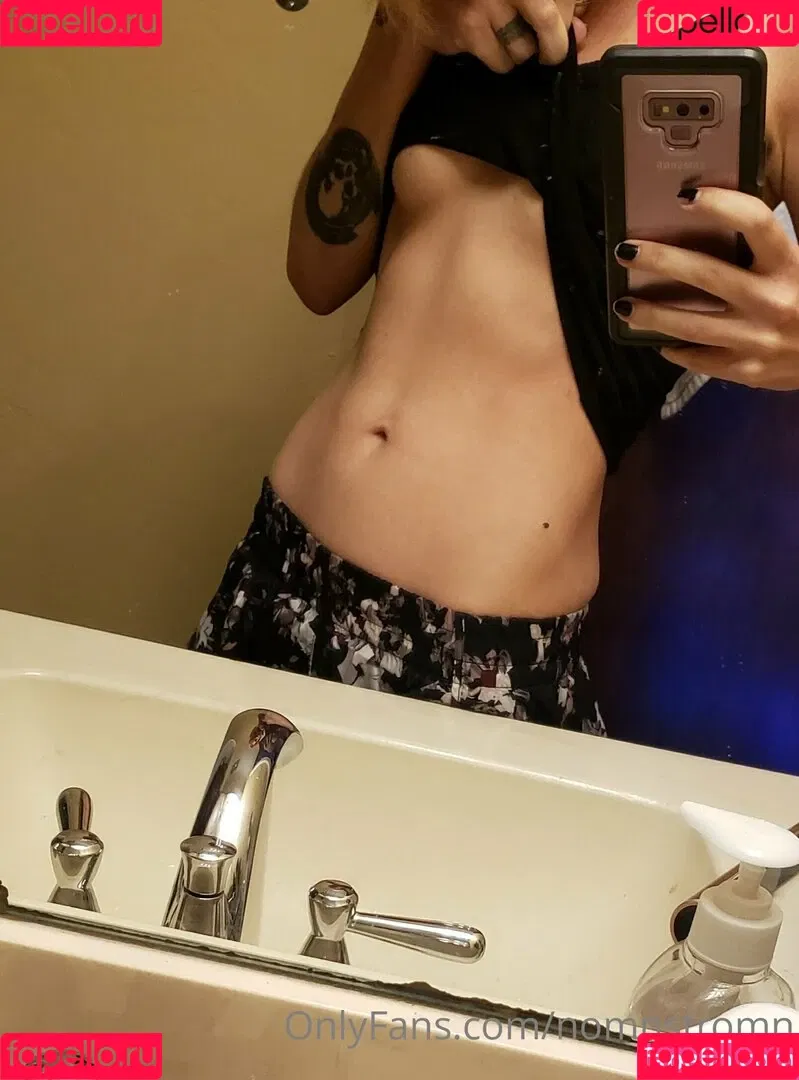 nomnstromn Onlyfans Photo Gallery 