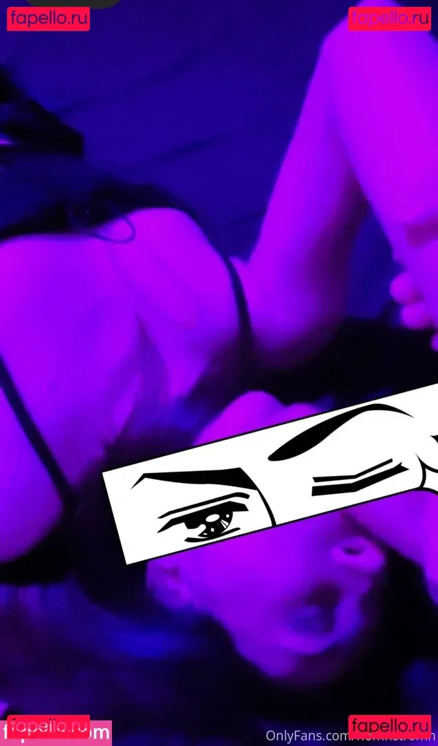 nomnstromn Onlyfans Photo Gallery 