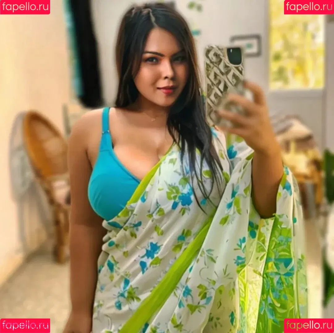 Richa Dutt Onlyfans Photo Gallery 