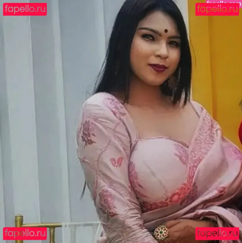 Richa Dutt Onlyfans Photo Gallery 