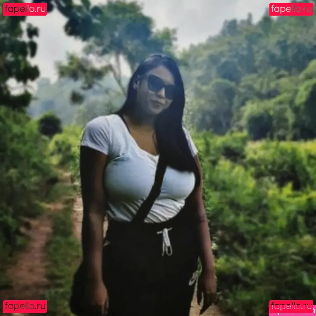 Richa Dutt Onlyfans Photo Gallery 