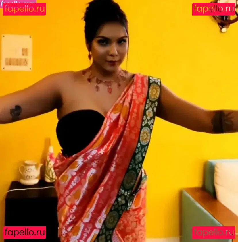 Richa Dutt Onlyfans Photo Gallery 