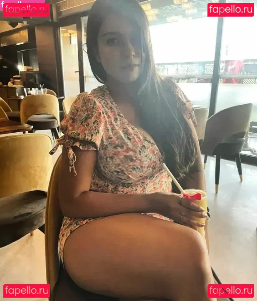 Richa Dutt Onlyfans Photo Gallery 