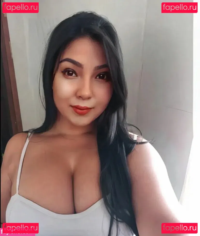 Richa Dutt Onlyfans Photo Gallery 