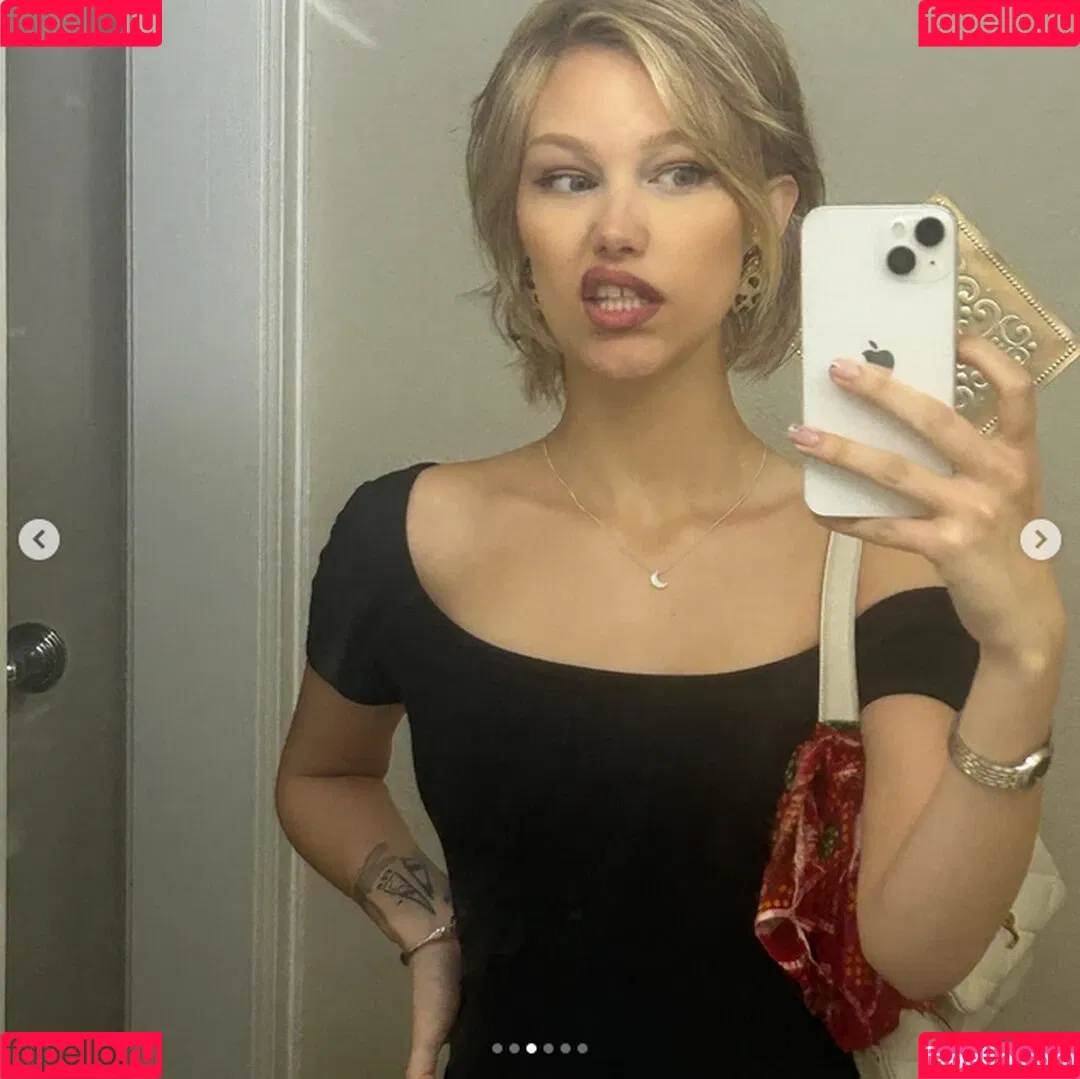 Grace VanderWaal Onlyfans Photo Gallery 