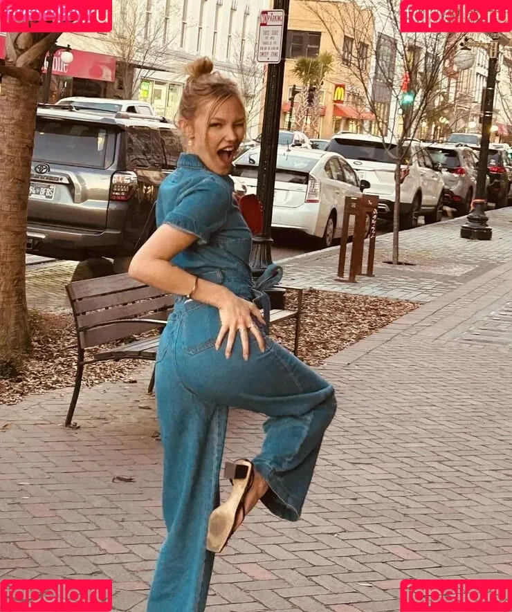 Grace VanderWaal Onlyfans Photo Gallery 