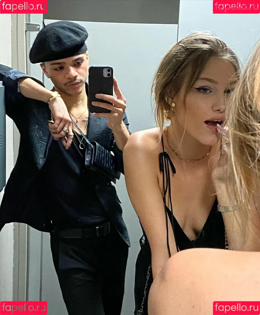 Grace VanderWaal Onlyfans Photo Gallery 