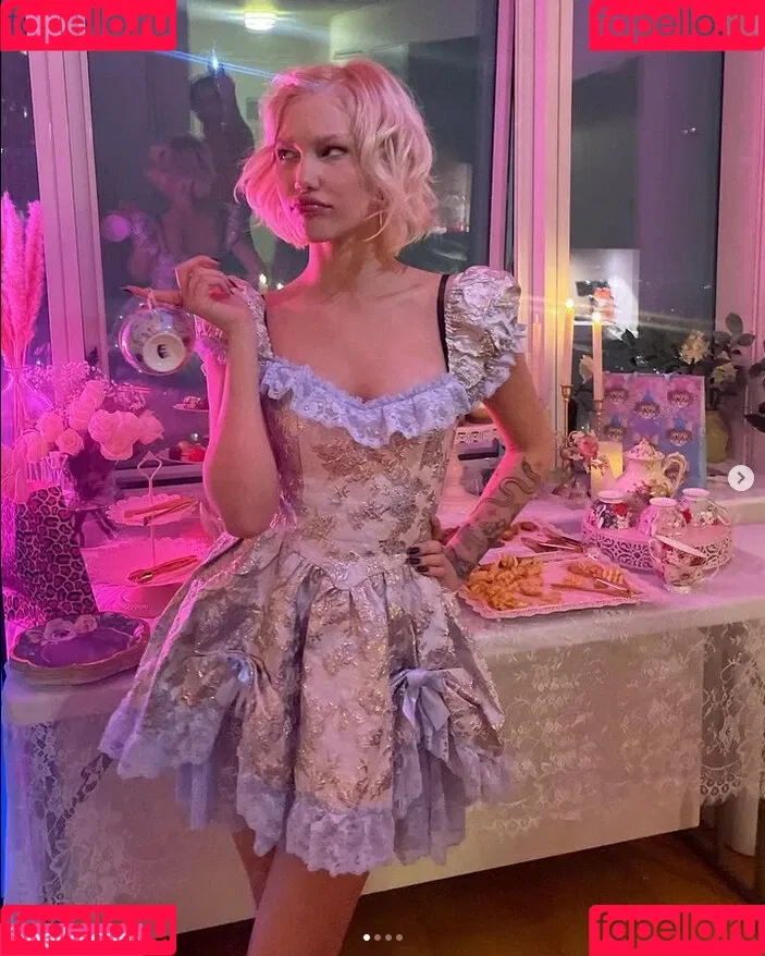 Grace VanderWaal Onlyfans Photo Gallery 