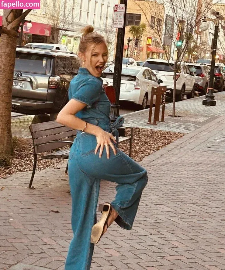 Grace VanderWaal Onlyfans Photo Gallery 