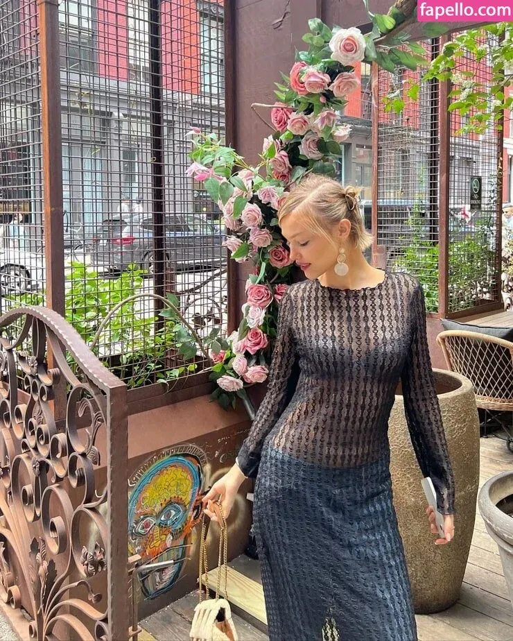 Grace VanderWaal Onlyfans Photo Gallery 