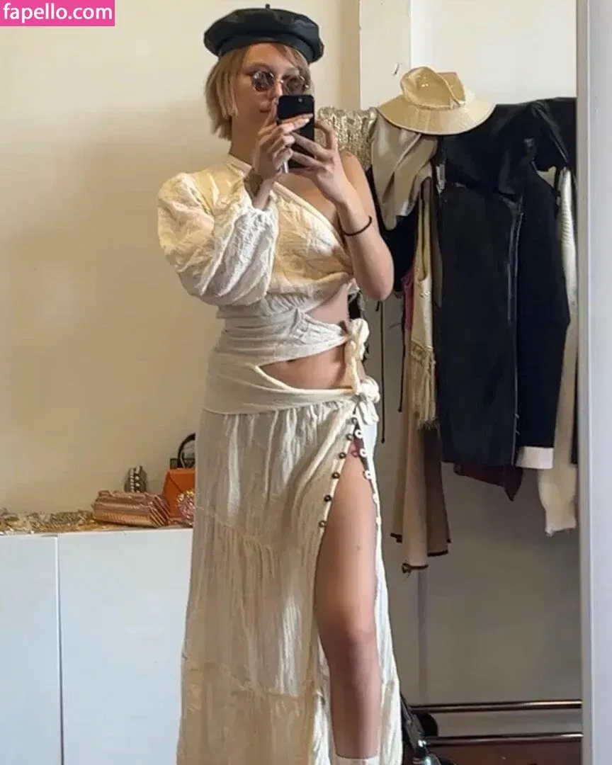 Grace VanderWaal Onlyfans Photo Gallery 