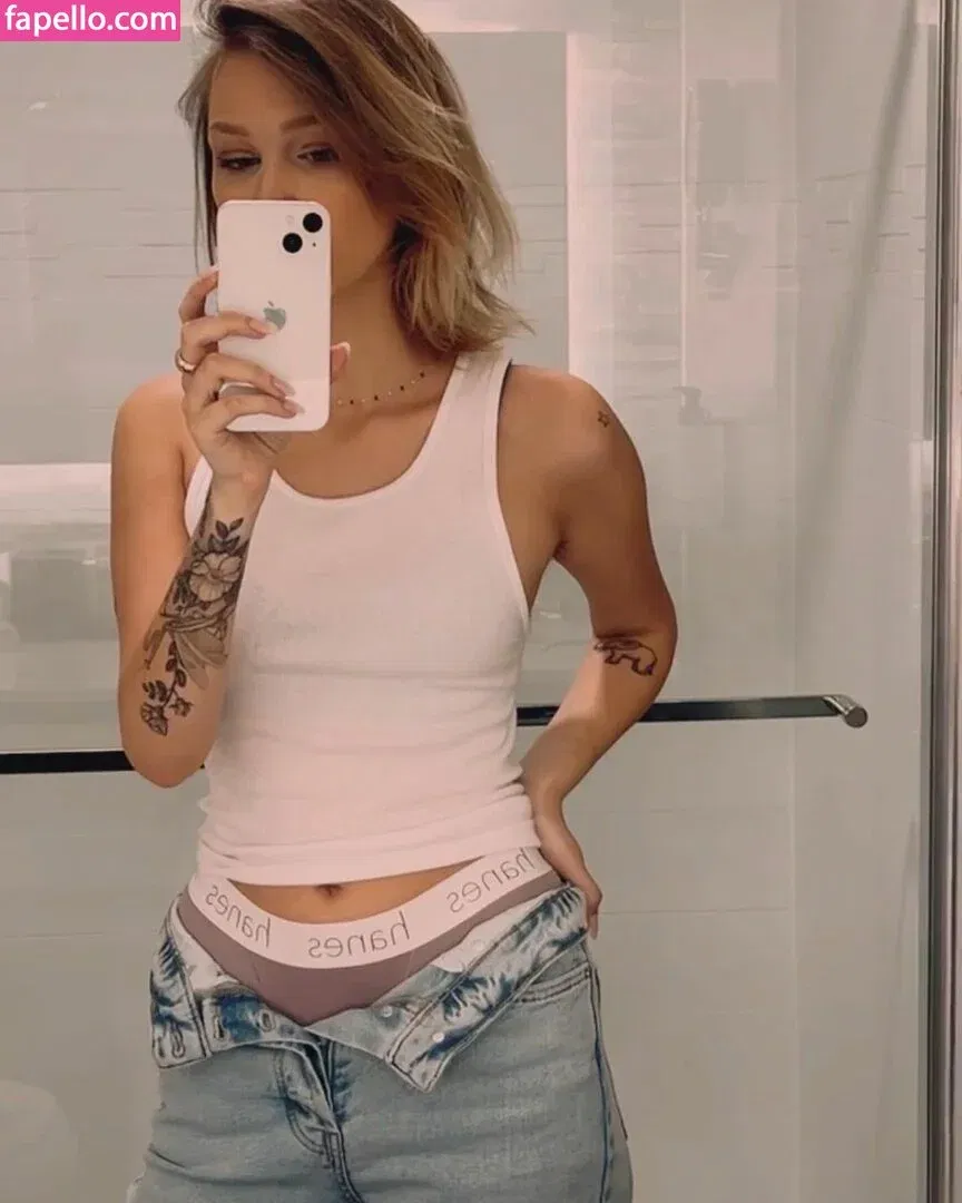 Grace VanderWaal Onlyfans Photo Gallery 