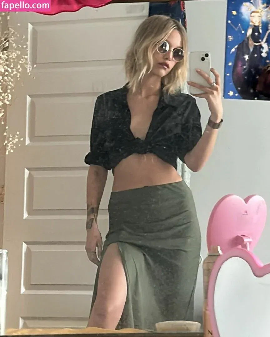 Grace VanderWaal Onlyfans Photo Gallery 