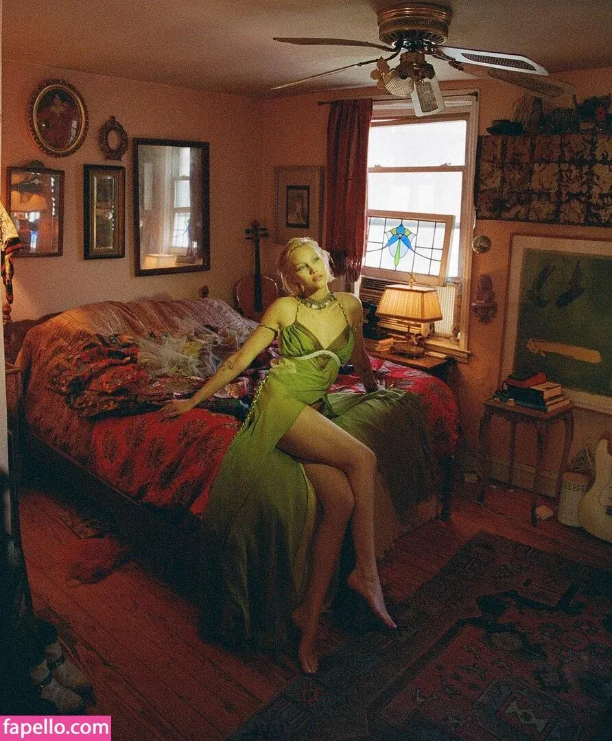 Grace VanderWaal Onlyfans Photo Gallery 